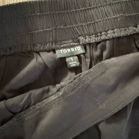 Torrid Black Wide-Leg Women's Pants - Picture 3 of 3